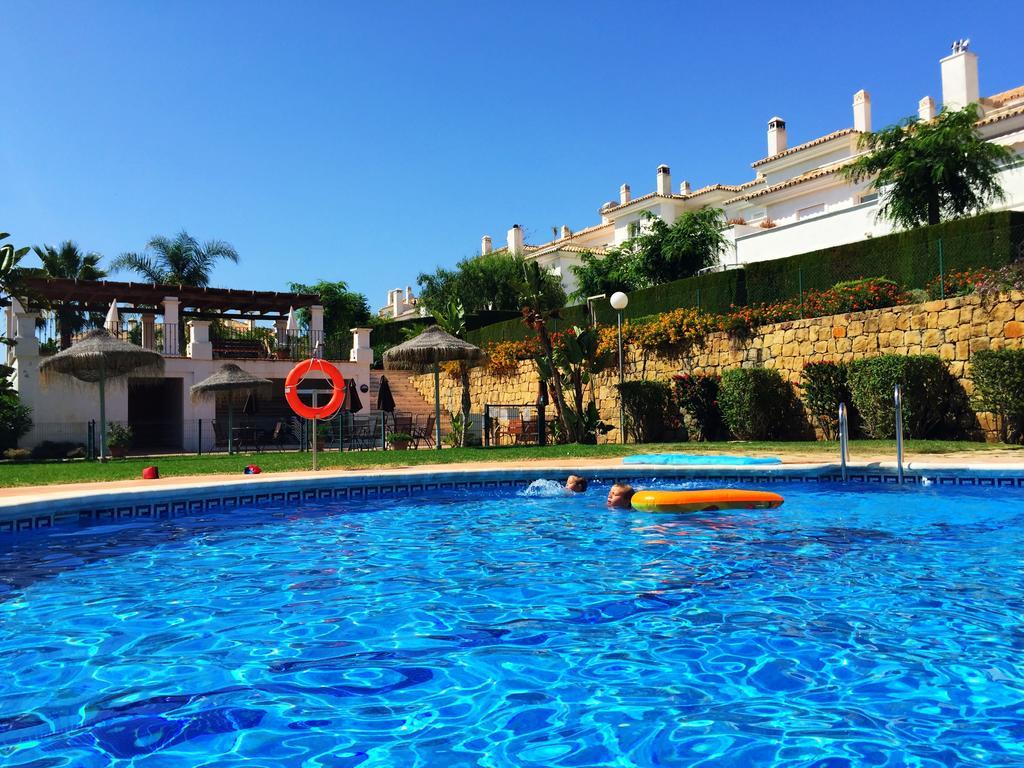 Bahia De Casares Appartement Estepona Buitenkant foto